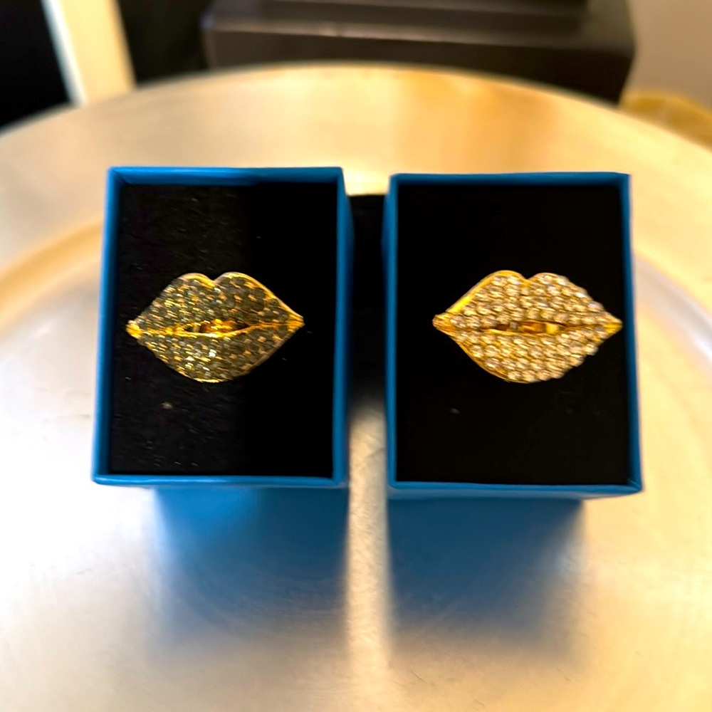KISS MY BLING